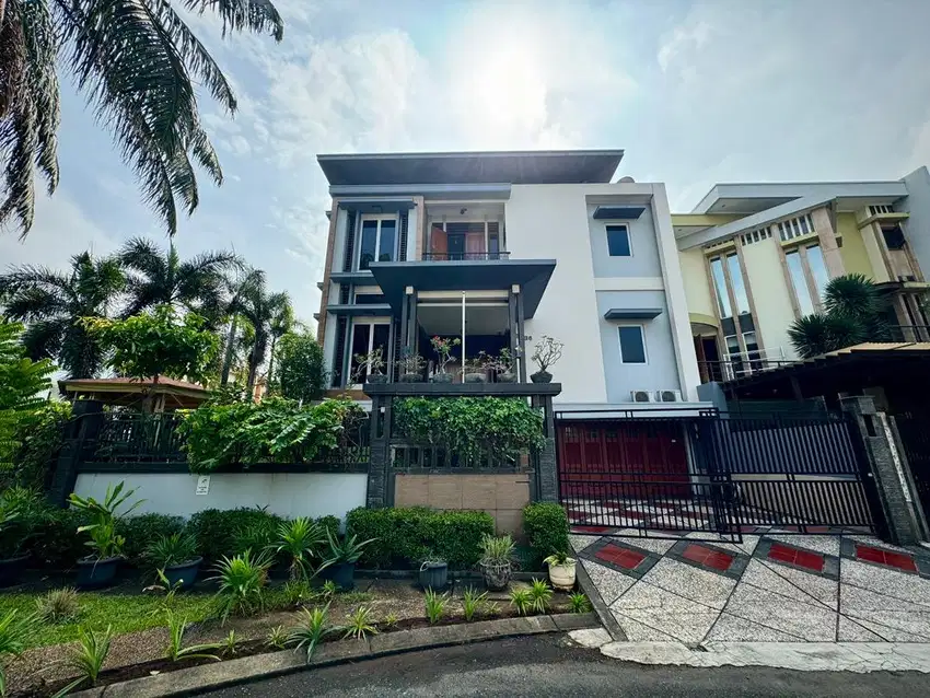 DIJUAL RUMAH MEWAH BUKIT GADING MEDITERANIA