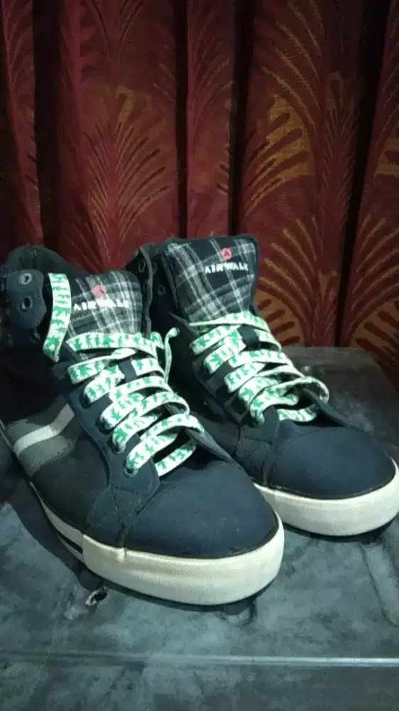 Sepatu 44 airwalk ori siap pakai nego cod rungkut ganku