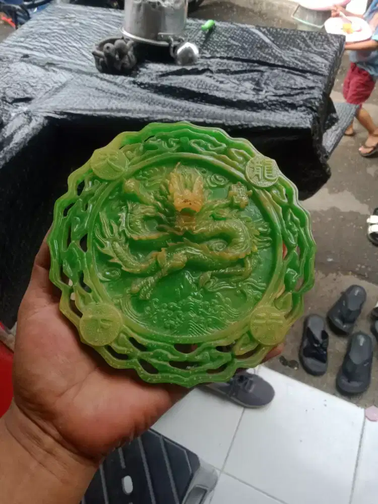 Pajangan antik green dragon