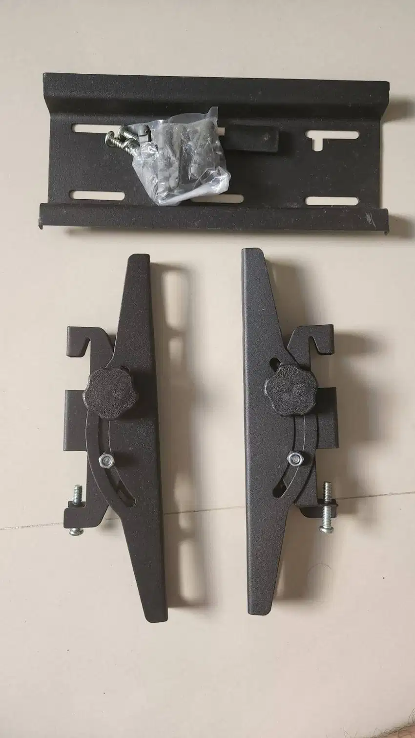 Bracket TV/ Monitor 16 - 22