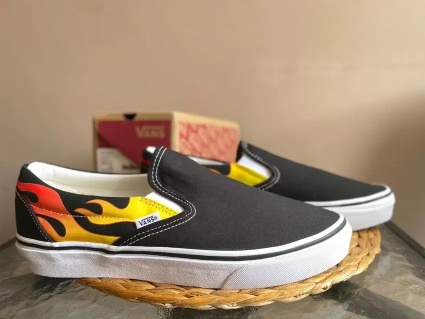 Vans slip on Flame