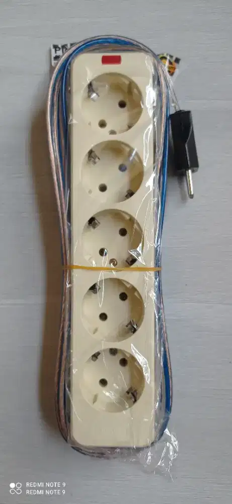 Terminal tempat colokan 5 lobang