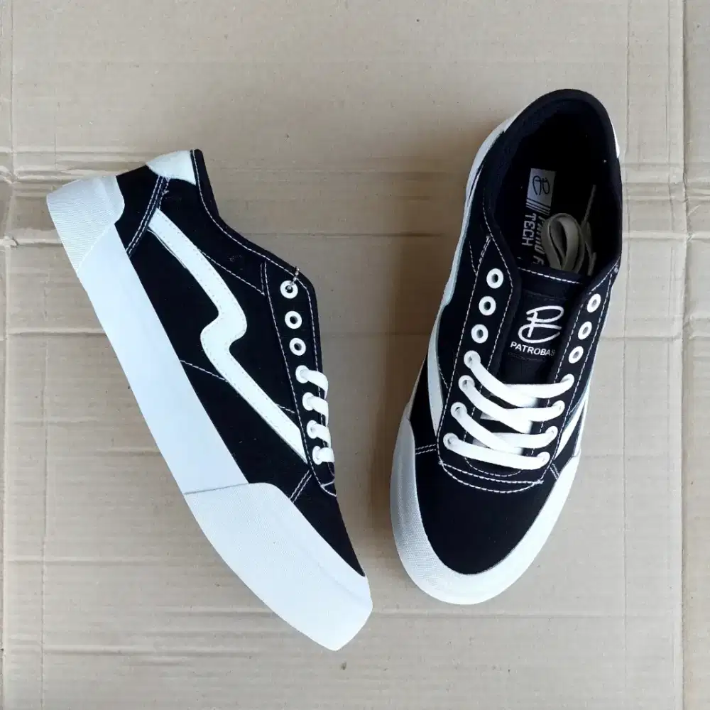 Sepatu Patrobas New Ivan Low Black White ORIGINAL Temennya Kodachi