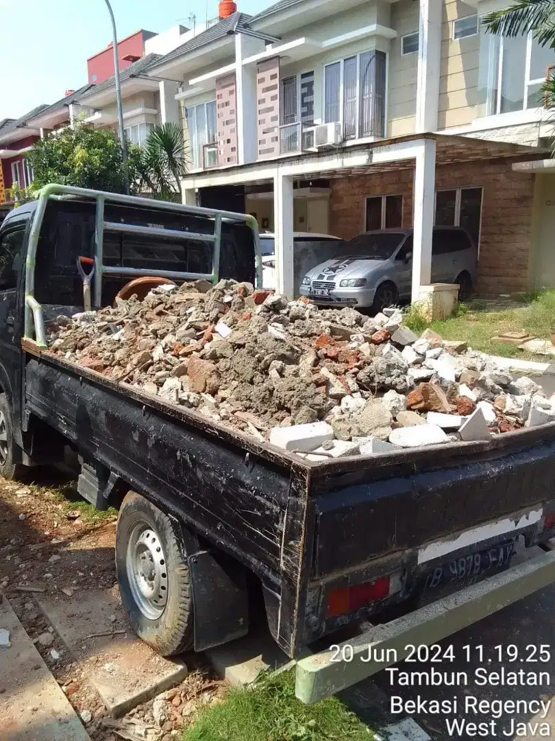 Jasa buang puing dan buang sisa sampah proyek tebang pohon,babat lahan