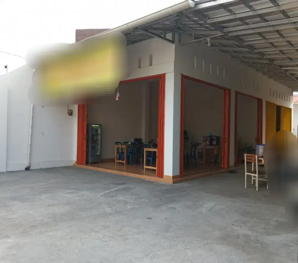 Dijual Gudang / Kios Usaha Parkiran Luas