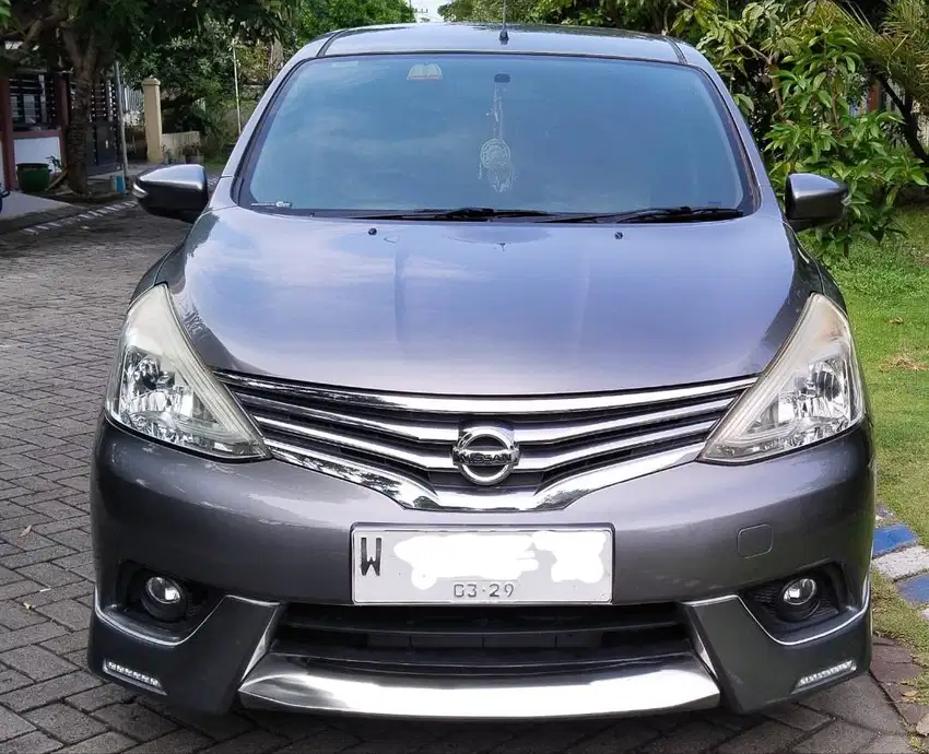 Nissan Grand Livina 1.5XV AT - 2018