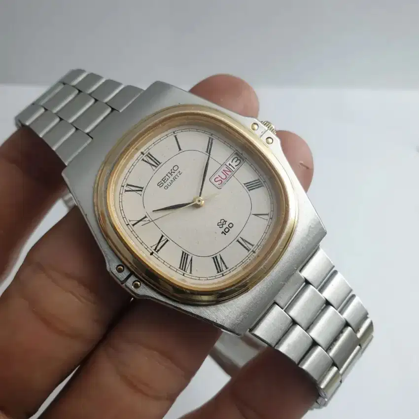 Seiko SQ100 roman