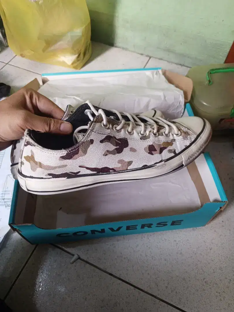 Sepatu converse original camo size 44