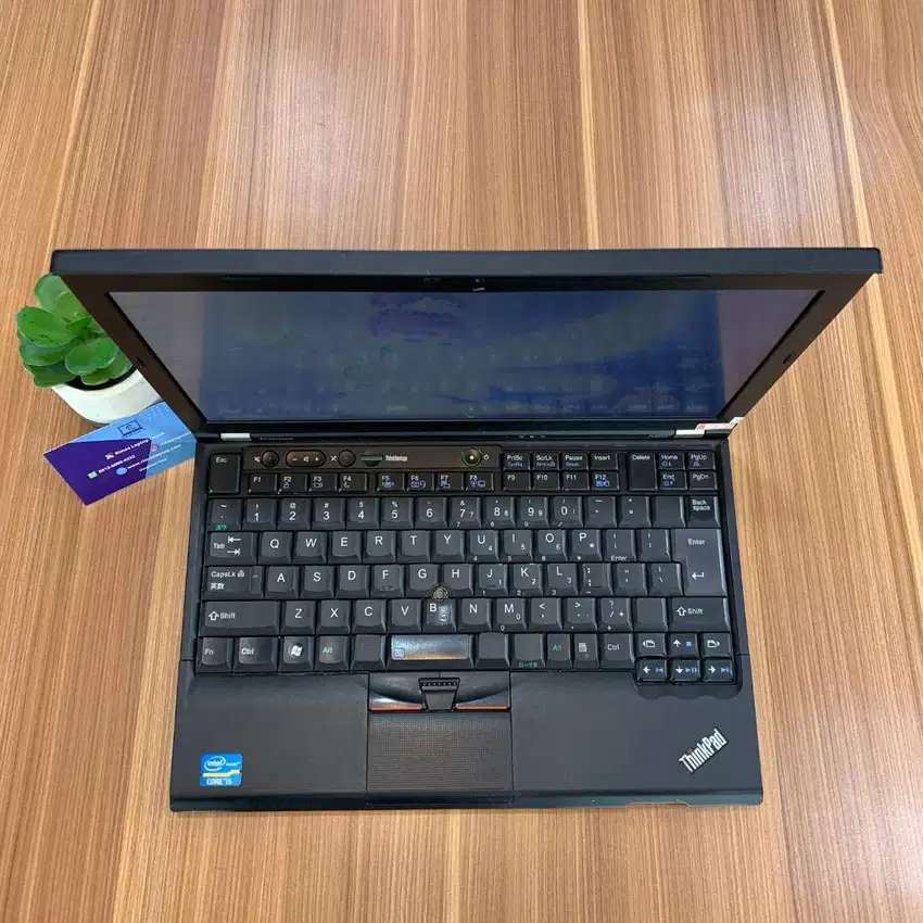 LENOVO THINKPAD X220 INTEL CORE I5 RAM 2GB SSD 128GB BEKAS SECOND