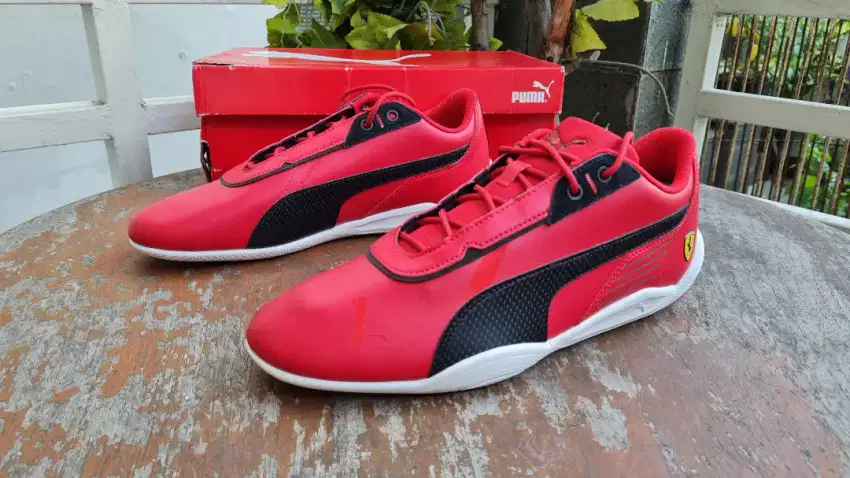 Sepatu casual puma ferrari original resmi