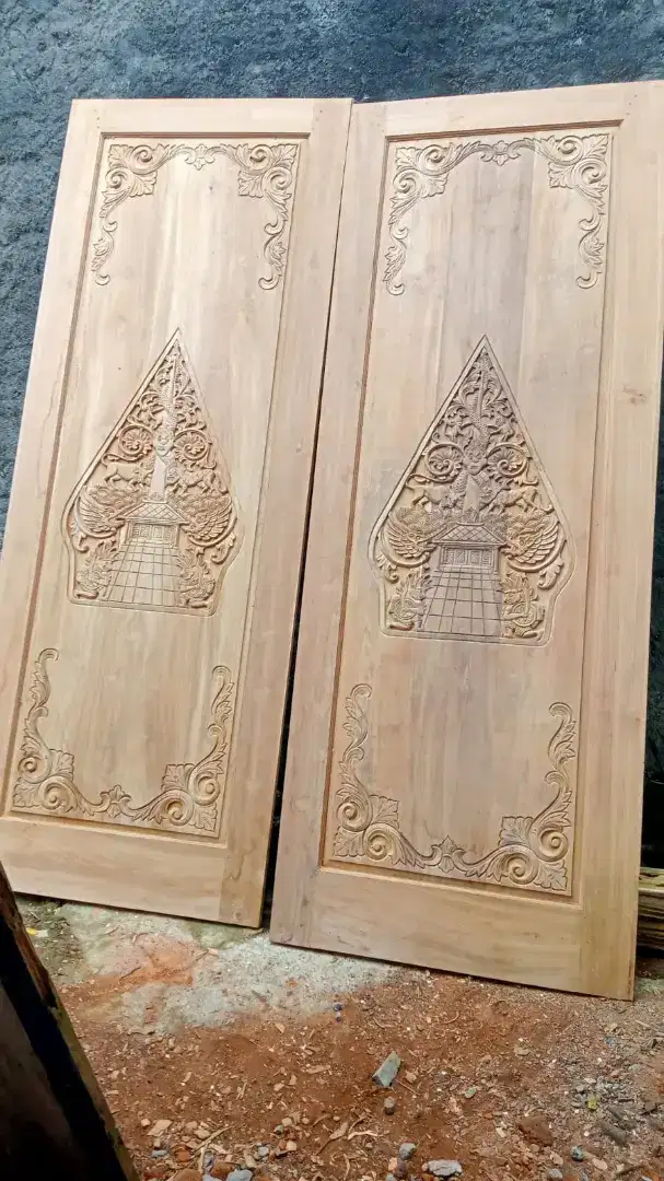 kusen pintu jati