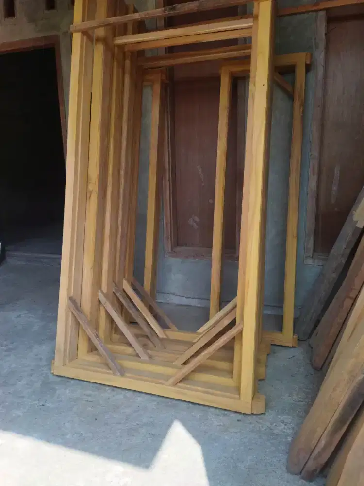 kusen pintu jati