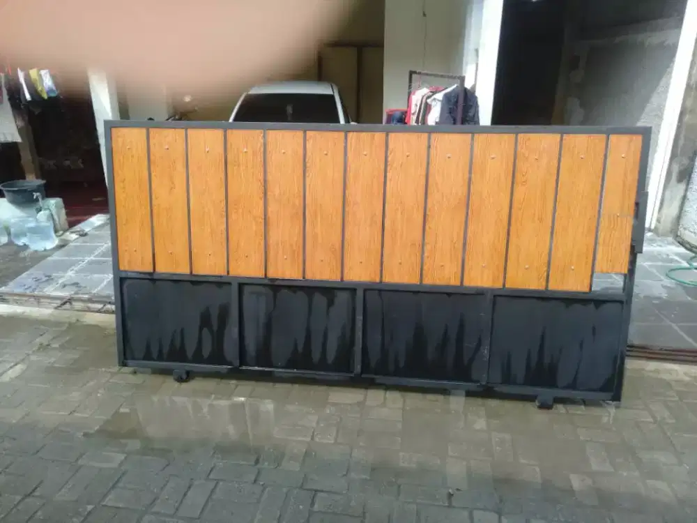 Pintu pagar gerbang minimalis