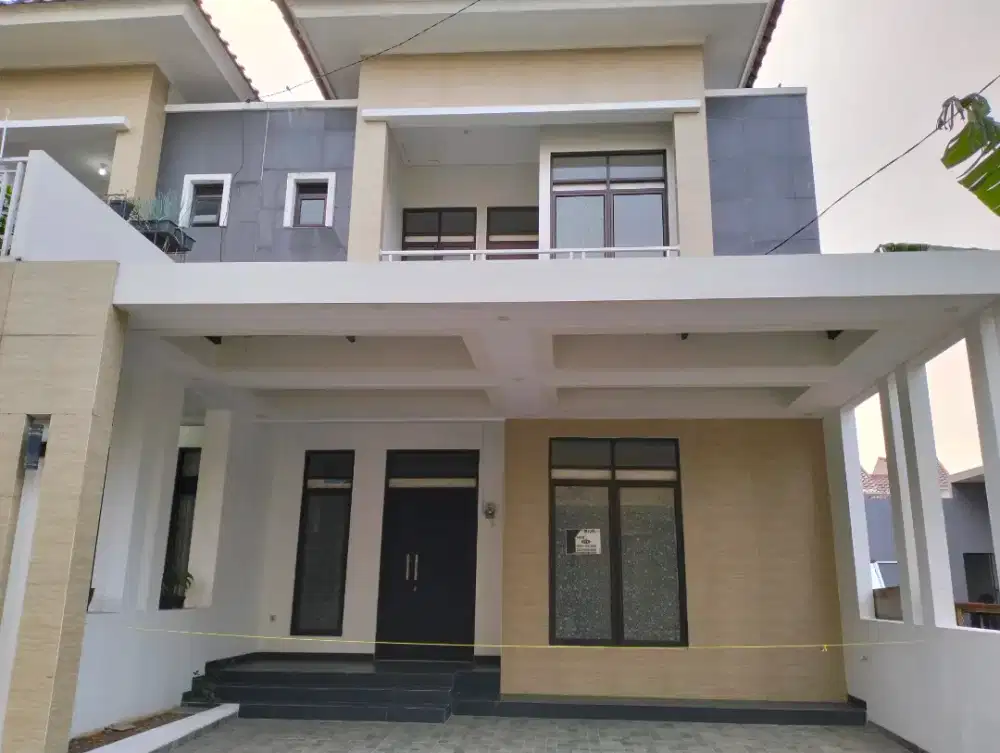 RUMAH 2 LANTAI DI PERUM CITRA RESIDENCE