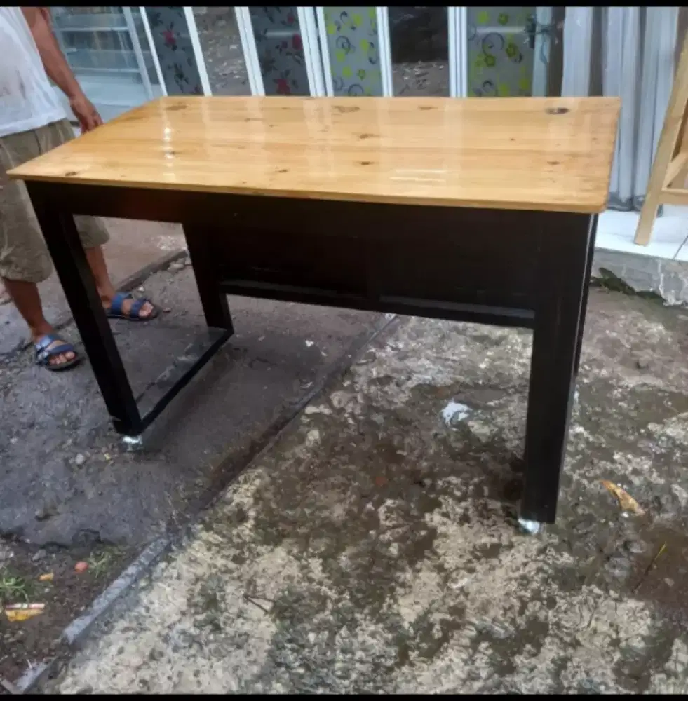 Meja Kantor, Meja Kerja Rumah, Meja Komputer, Meja Gaming, Meja Laptop