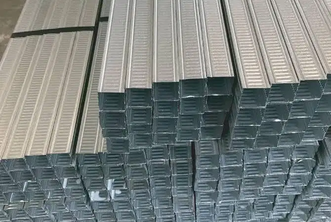 Hollo Plafon 40 x 40 panjang 4mtr