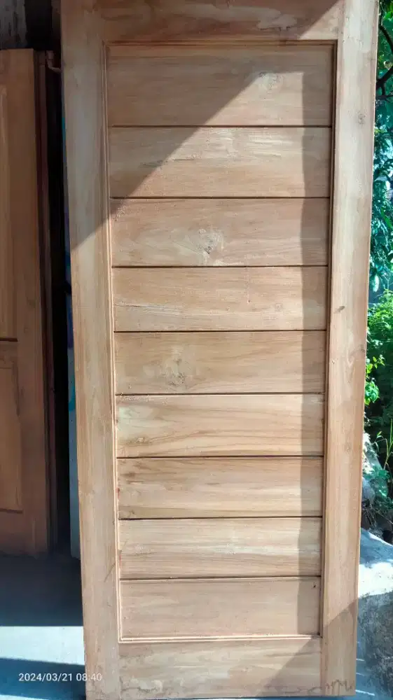 Pintu jati minimalis