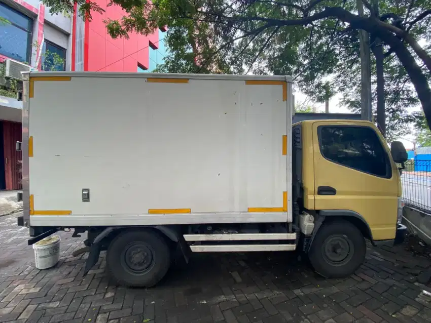 Mobil Truk bok freezer mitsubishi canter FE71
