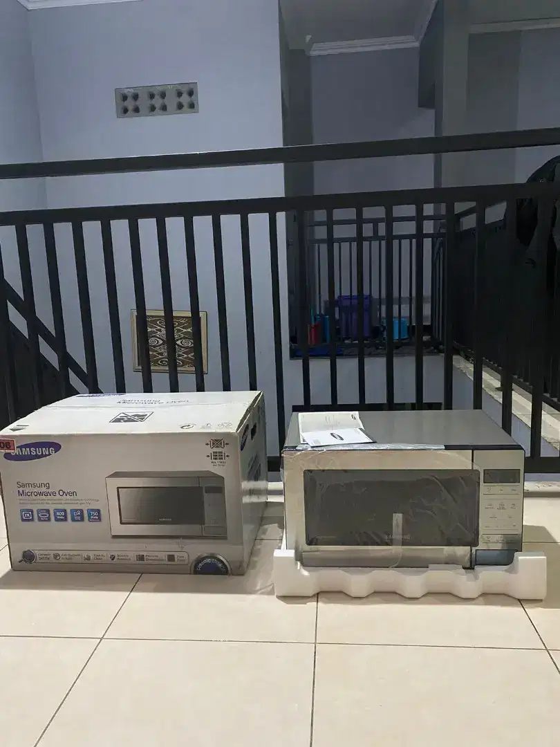 Dijual Microwave/oven Samsung 23L silver