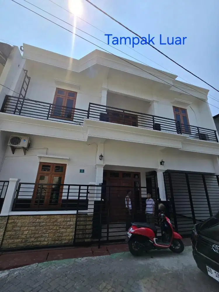 Di Jual Rumah 2 Lt, di lokasi strategis