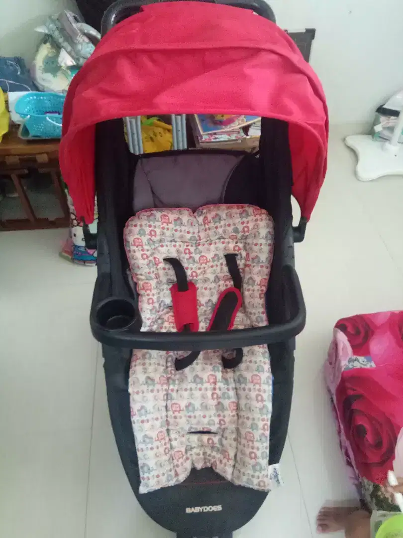 Stroller babydoes merah preloved