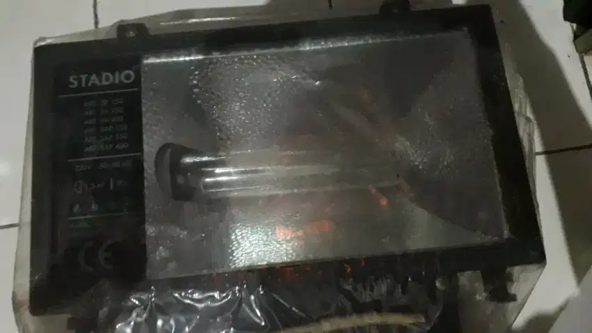 Jual cepat , lampu tembak lapangan