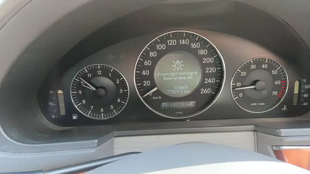 Mobil Merc Benz