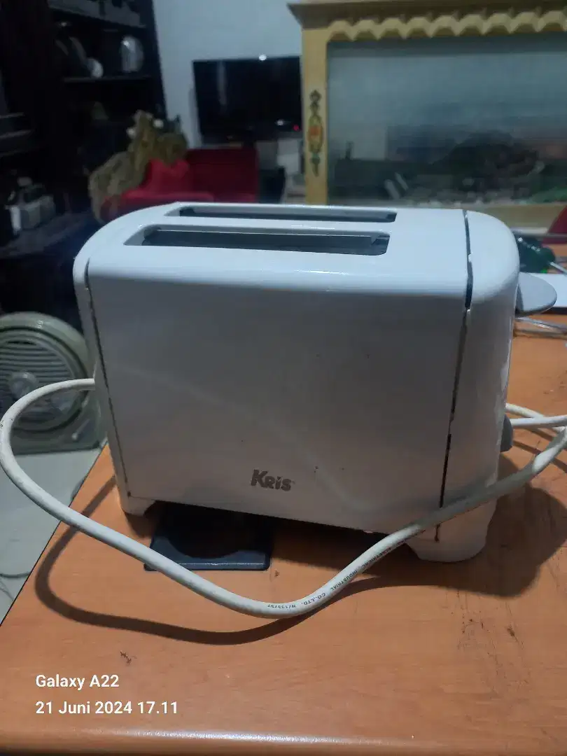 Jual pemanggang roti merk Kris