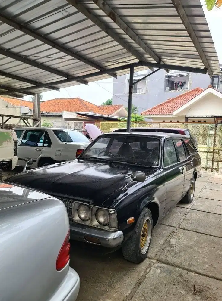 toyota corona stationwagon