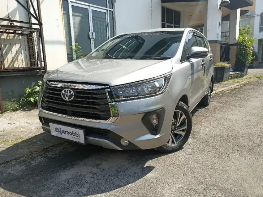 like new - TOYOTA KIJANG INNOVA 2.0 G BENSIN M/T 2022 SILVER