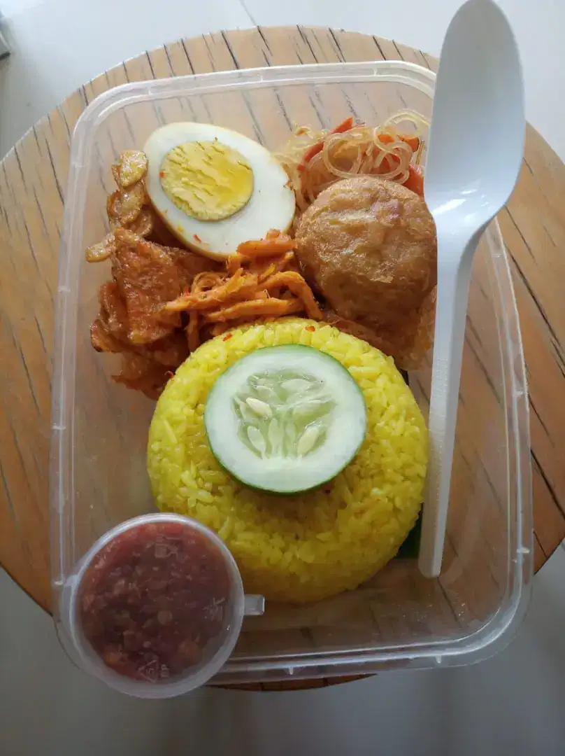 Terima Pesanan Nasi kuning Murah Enak Thinwall