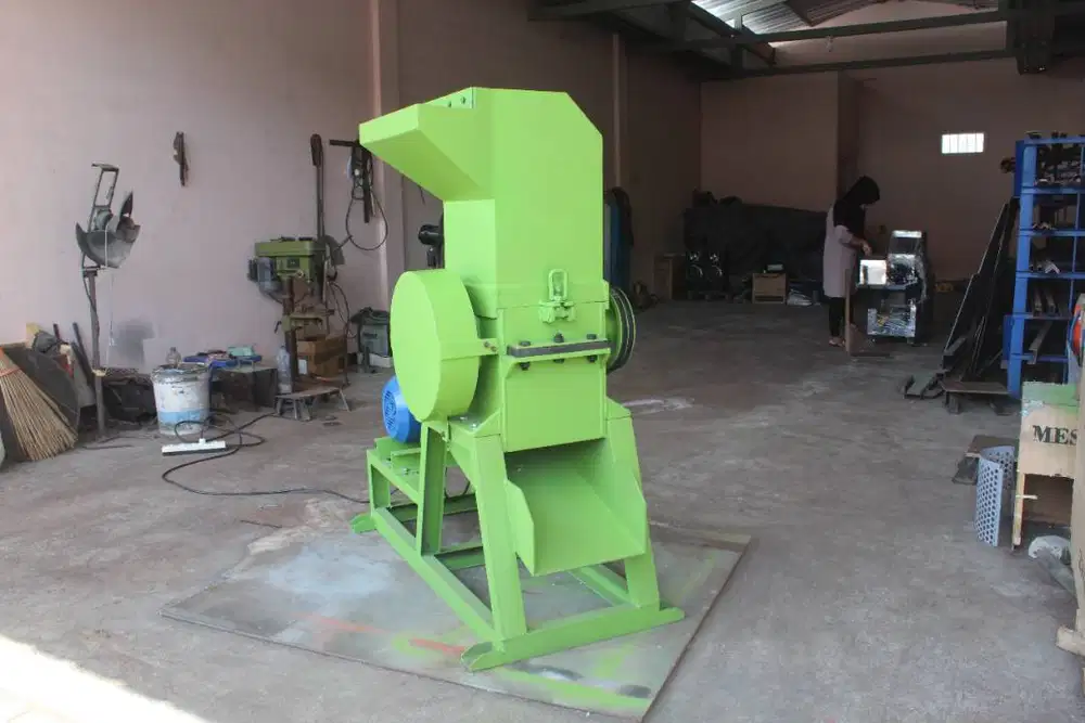 Mesin Pencacah Plastik Botol