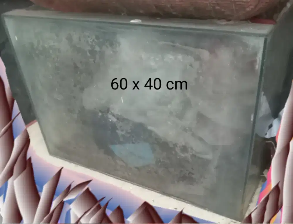 Akuarium bekas pakai