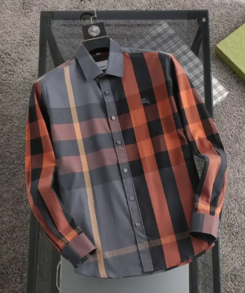 KEMEJA BURBERRY BRANDED IMPORT