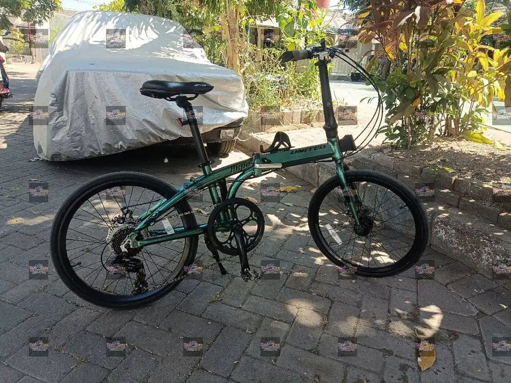 Sepeda lipat united aigle hijau hologram ungu warna unik sidoarjo