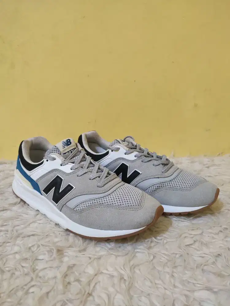Sepatu New Balance CM997HHA Grey (Size 42,5)