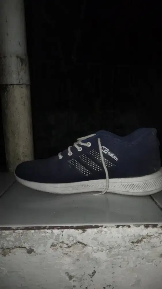 Sepatu second Adidas plus dapat jam tangan