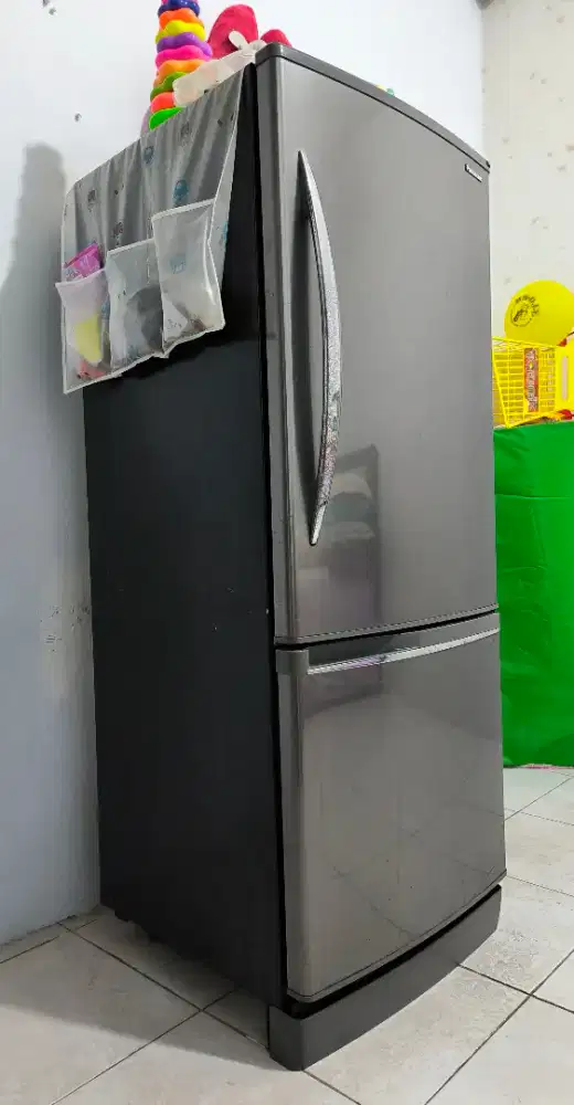Kulkas Panasonic 2 pintu