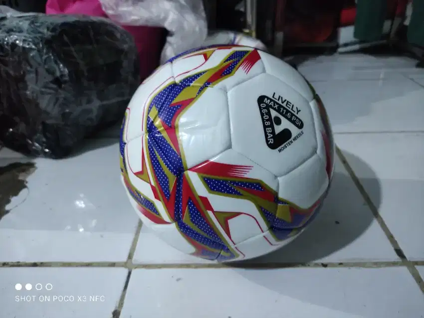 Bola sepak size 5