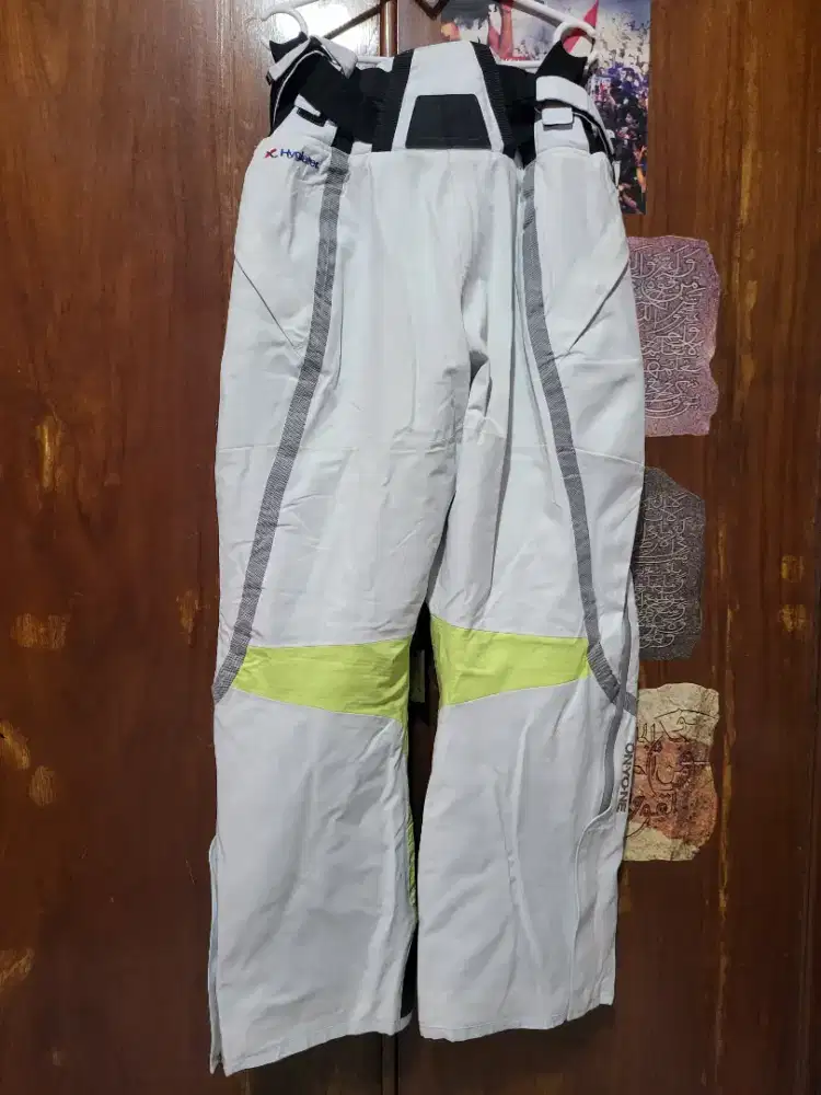 Celana onyone waterproof