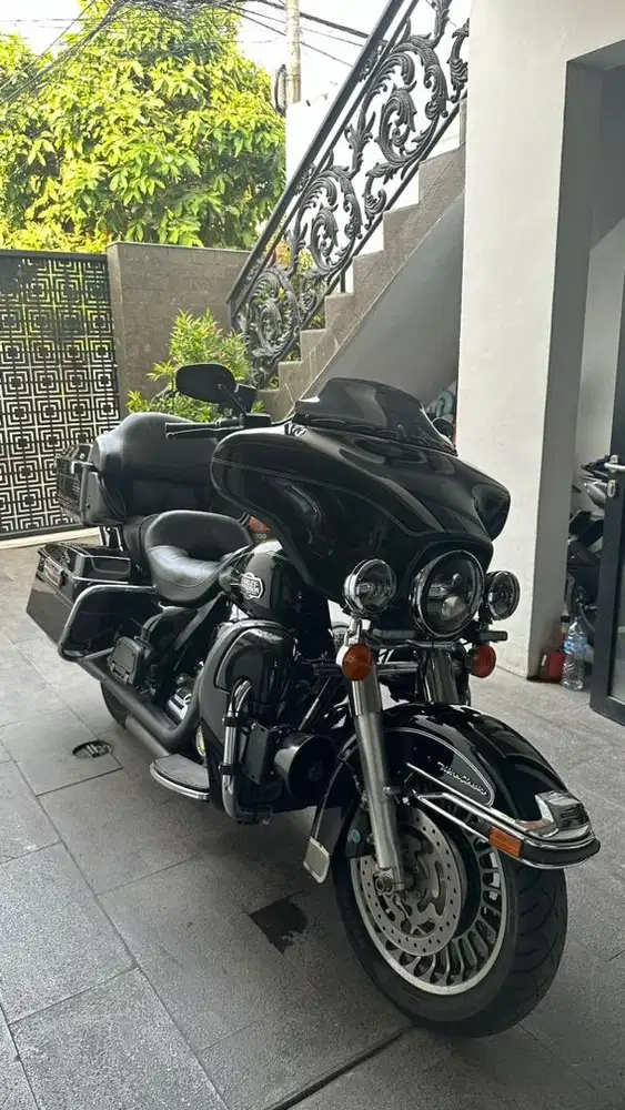 Harley Electra Glide Ultra Classic Tahun 2010 Full Paper