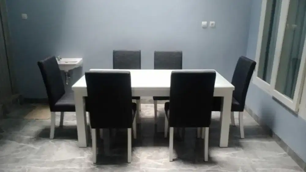 Meja makan set 6 kursi