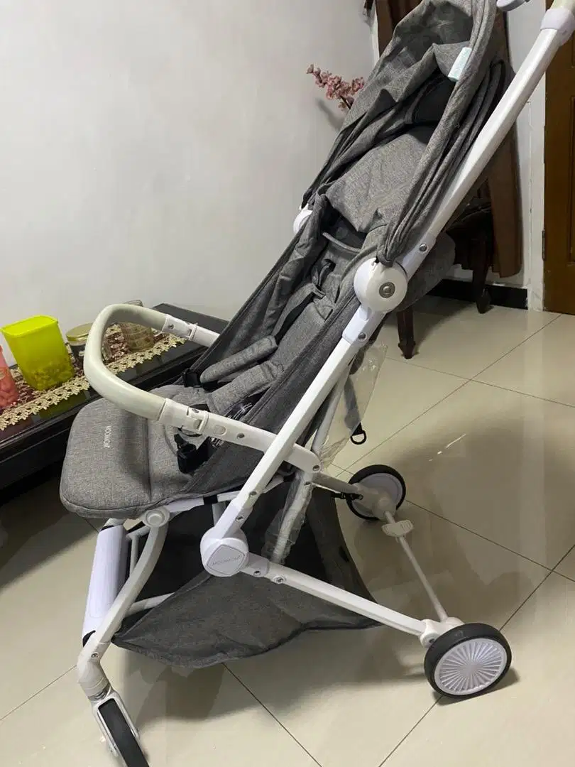 Stroller Mooimom Abu-Abu