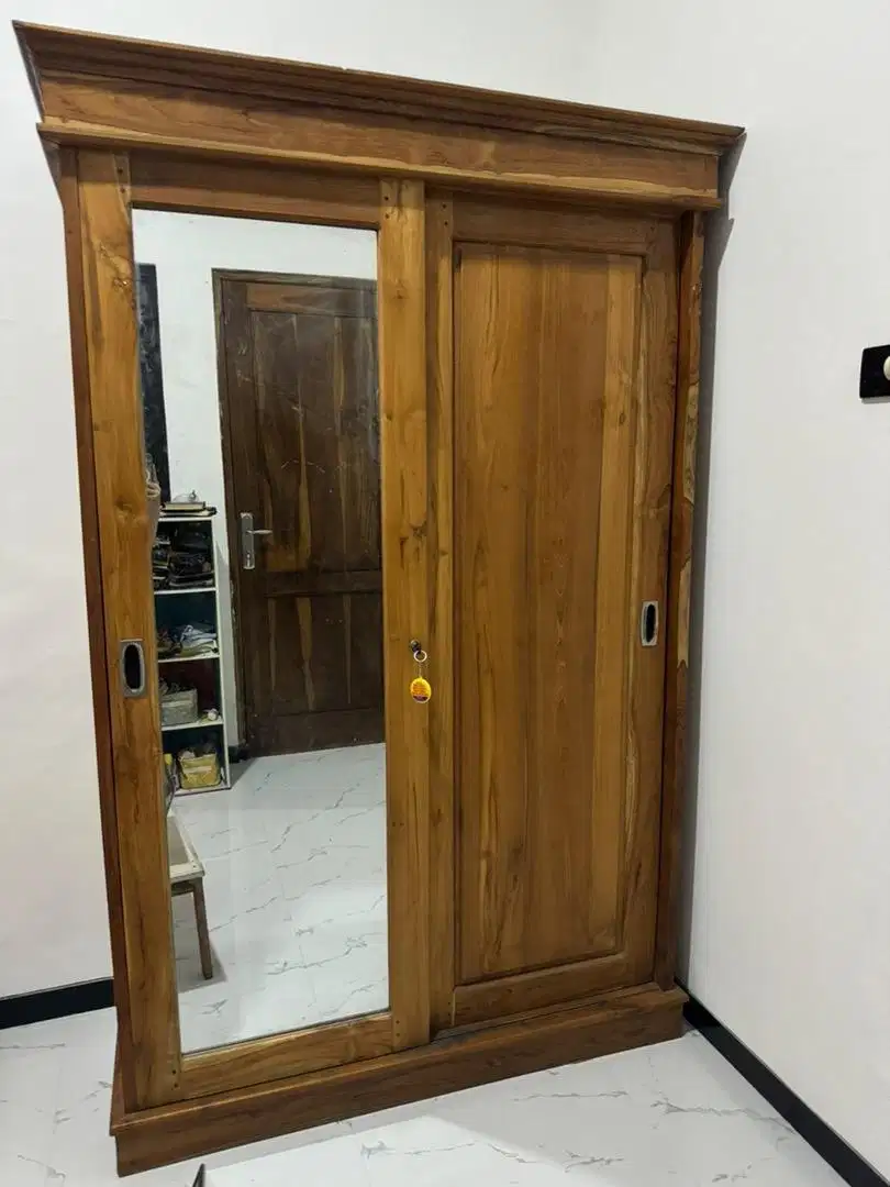 Lemari Jati Sliding Door Bekas