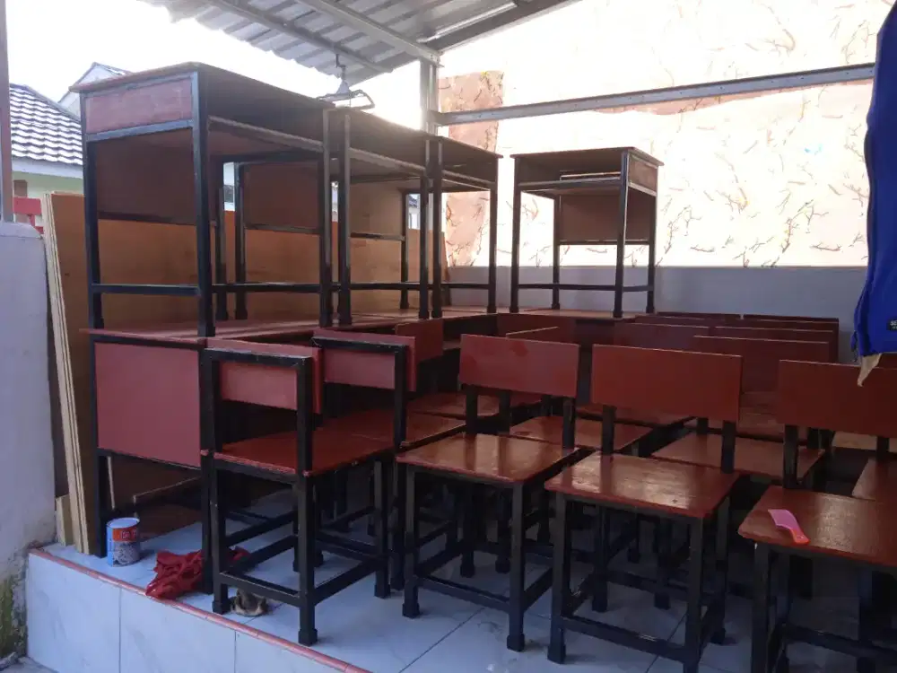 Meja meja sekolah tk, sd, SMP, SMA