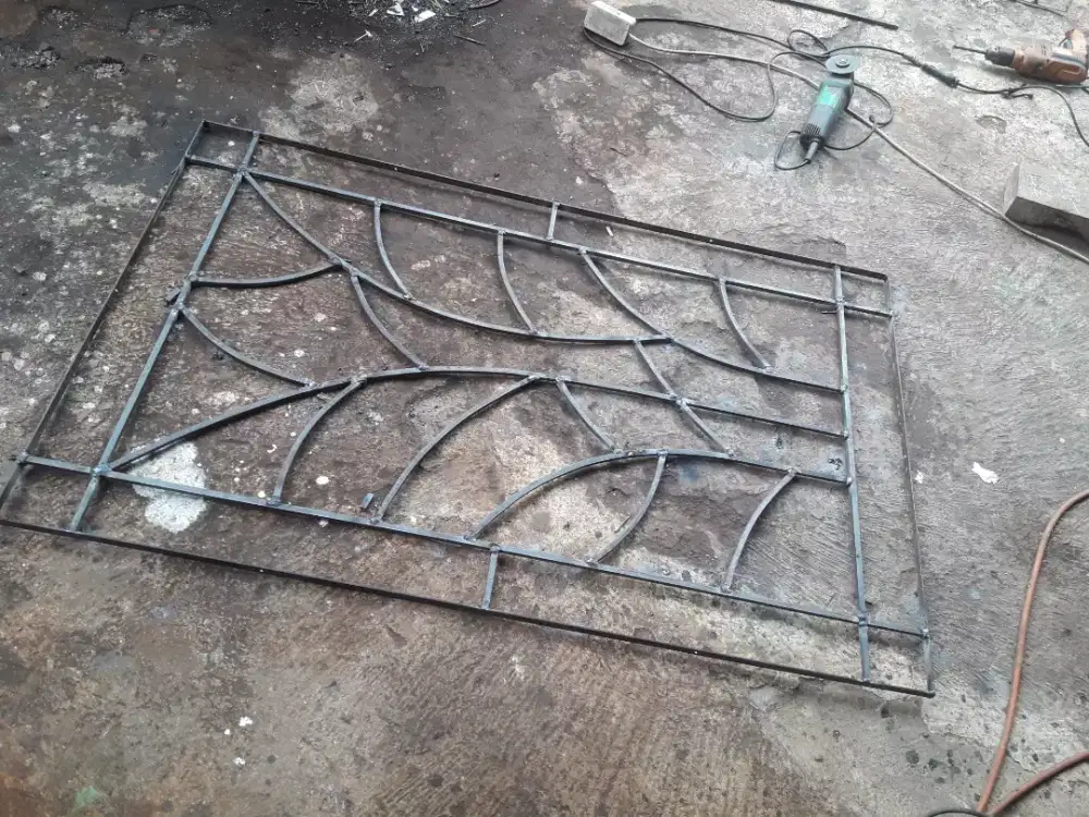 Teralis jendela minimalis