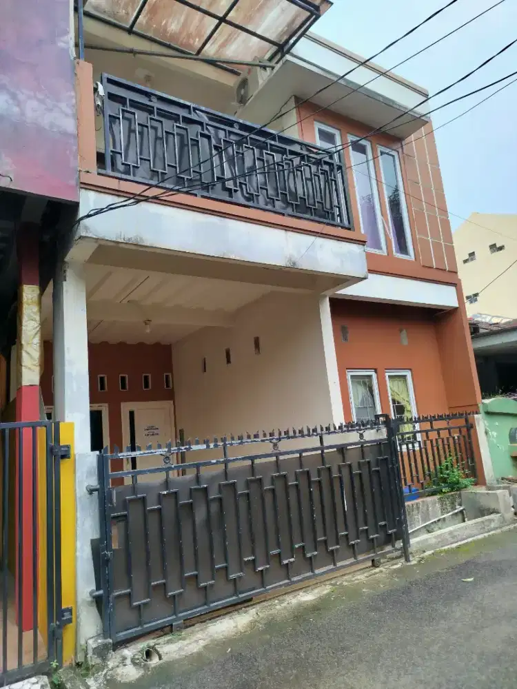 Dikontrakan rumah 2 lantai