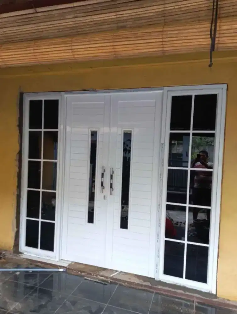 Kusen aluminium pintu dan jendela kaca