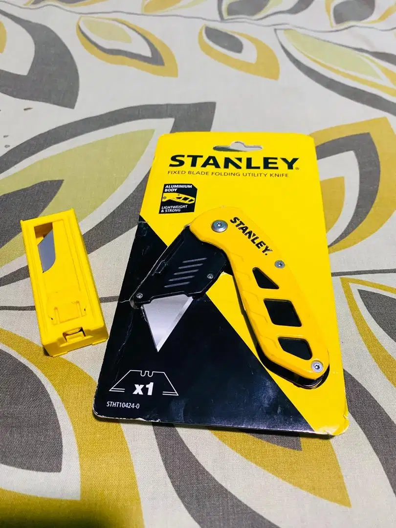 Cutter lipat mrek stanley