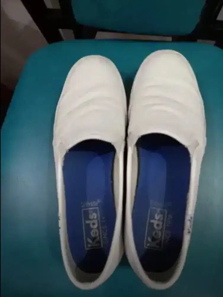 Sepatu Merk Keds Original size UER 35 (Warna Putih)